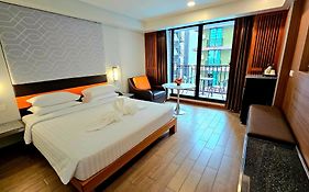 Dynasty Grande Hotel  4*